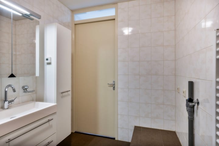 Foto 10 van Ambachtswerf 8