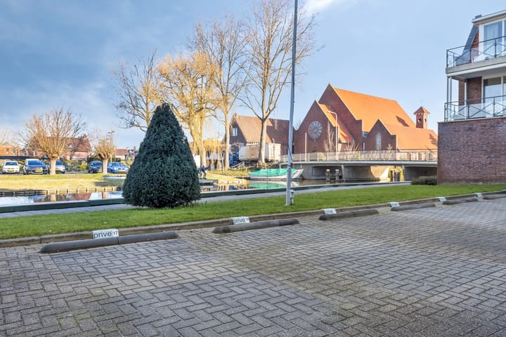 Foto 15 van Ambachtswerf 8