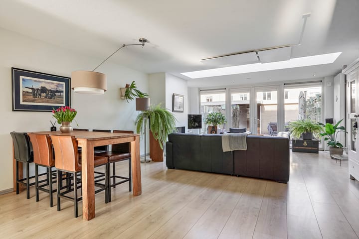 Foto 2 van Ereprijsstraat 4