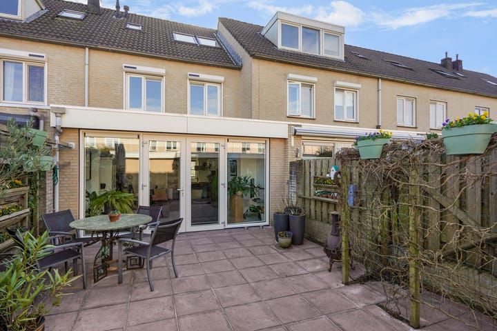 Foto 17 van Ereprijsstraat 4