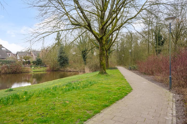 Foto 39 van Ereprijsstraat 4