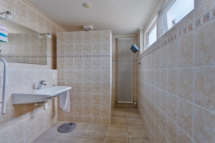 Photo 12 of Gariperwei 5