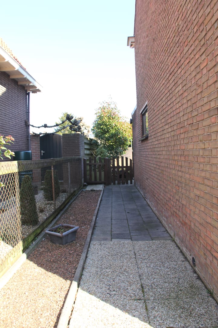 Photo 23 of Dahliastraat 18