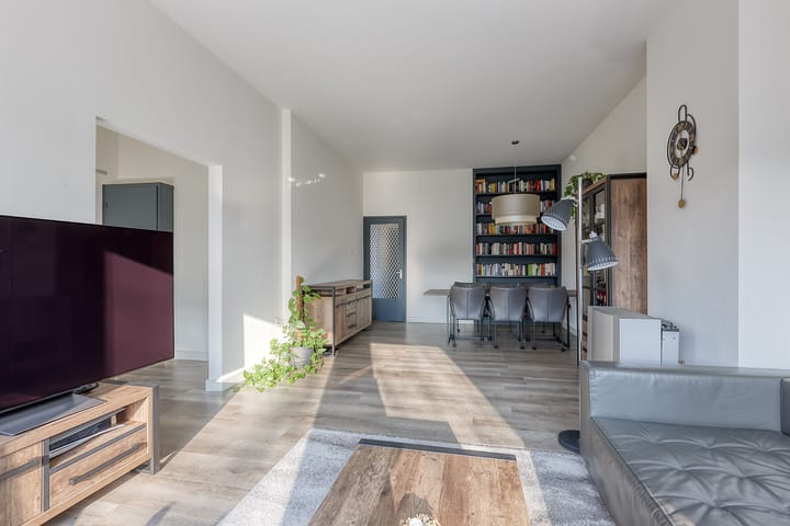 Foto 3 van Van Boetzelaerlaan 43-A