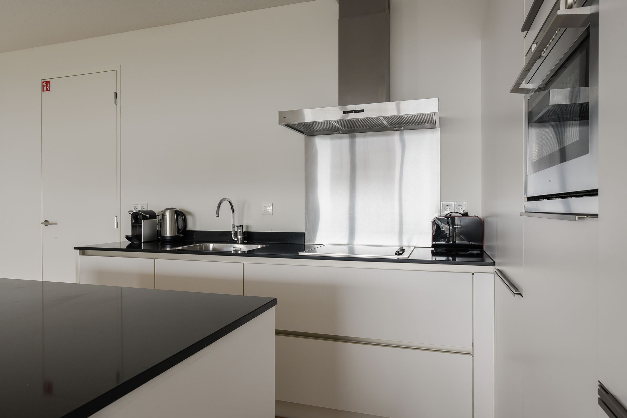 Foto 12 van Anna van Buerenplein 124