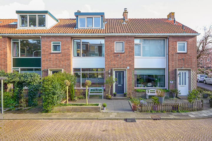 Photo 1 of Frans Netscherstraat 18