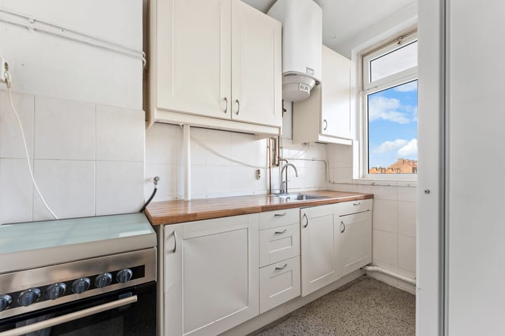 Foto 3 van Herman Robbersstraat 104-E