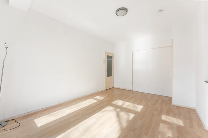 Foto 11 van Herman Robbersstraat 104-E