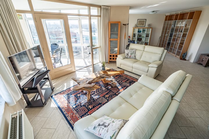 Foto 6 van Van Eesterenplein 274