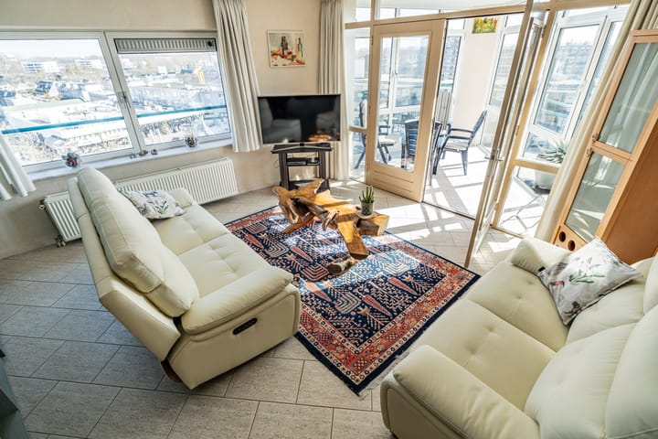 Foto 7 van Van Eesterenplein 274