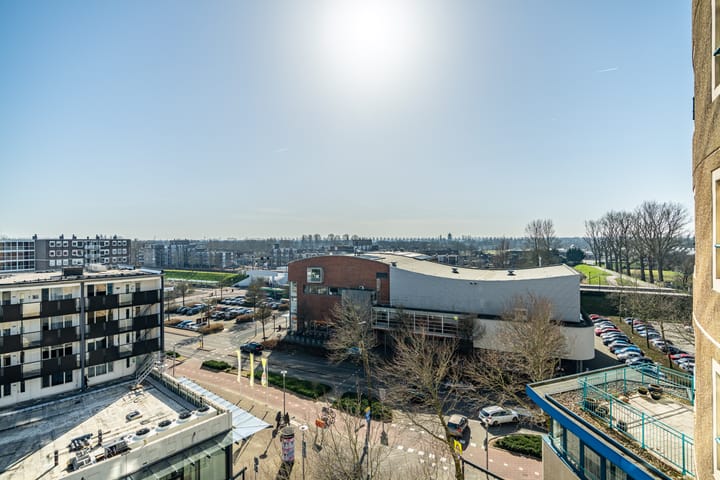 Foto 15 van Van Eesterenplein 274