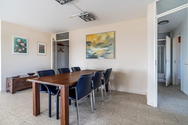 Foto 19 van Van Eesterenplein 274