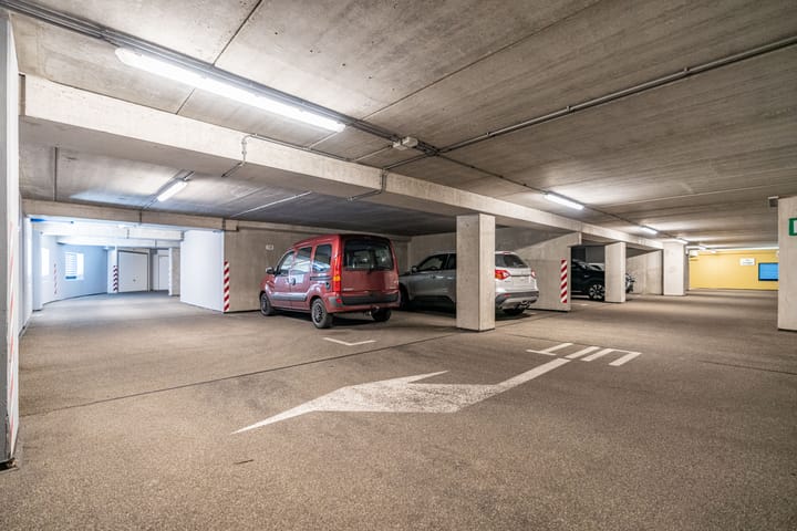 Foto 38 van Van Eesterenplein 274