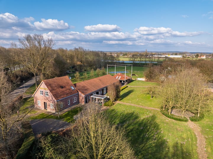 Foto 115 van Maaskempweg 1