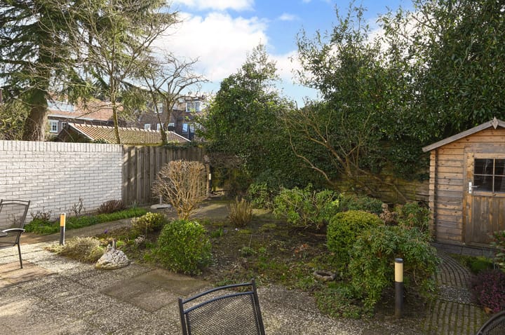 Foto 22 van Van Burenlaan 11-A