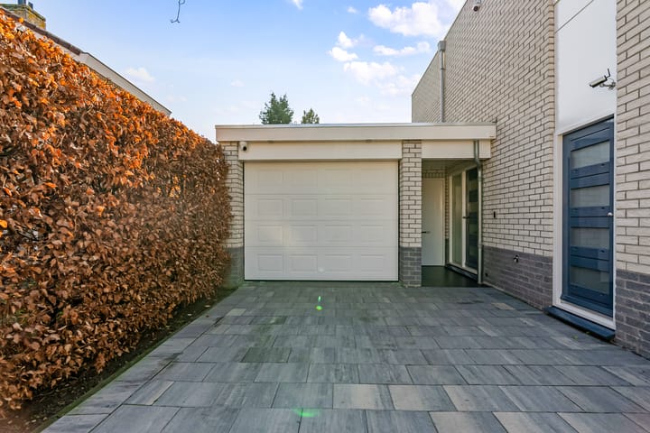 Foto 4 van Simone Signoretstraat 49