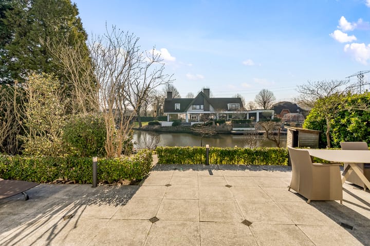 Foto 38 van Simone Signoretstraat 49