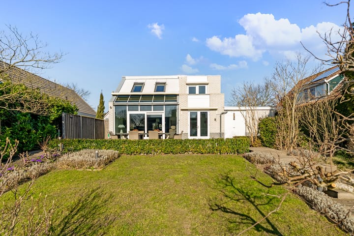 Foto 42 van Simone Signoretstraat 49