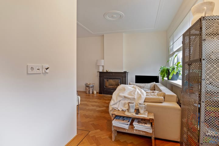 Foto 8 van Brederostraat 18