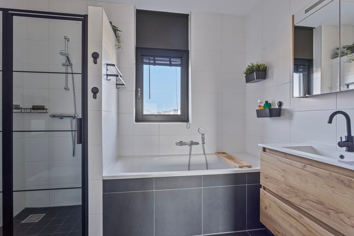 Foto 15 van Lunersingel 153