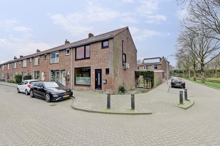 Foto 9 van Breitnerstraat 66