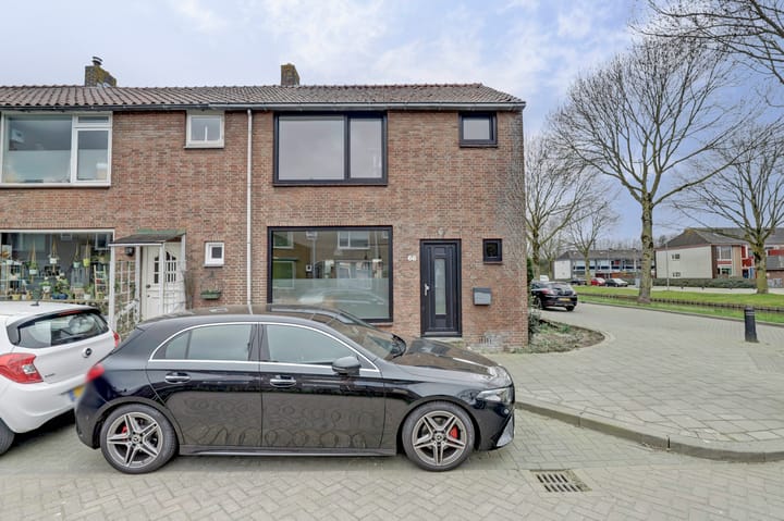 Foto 10 van Breitnerstraat 66