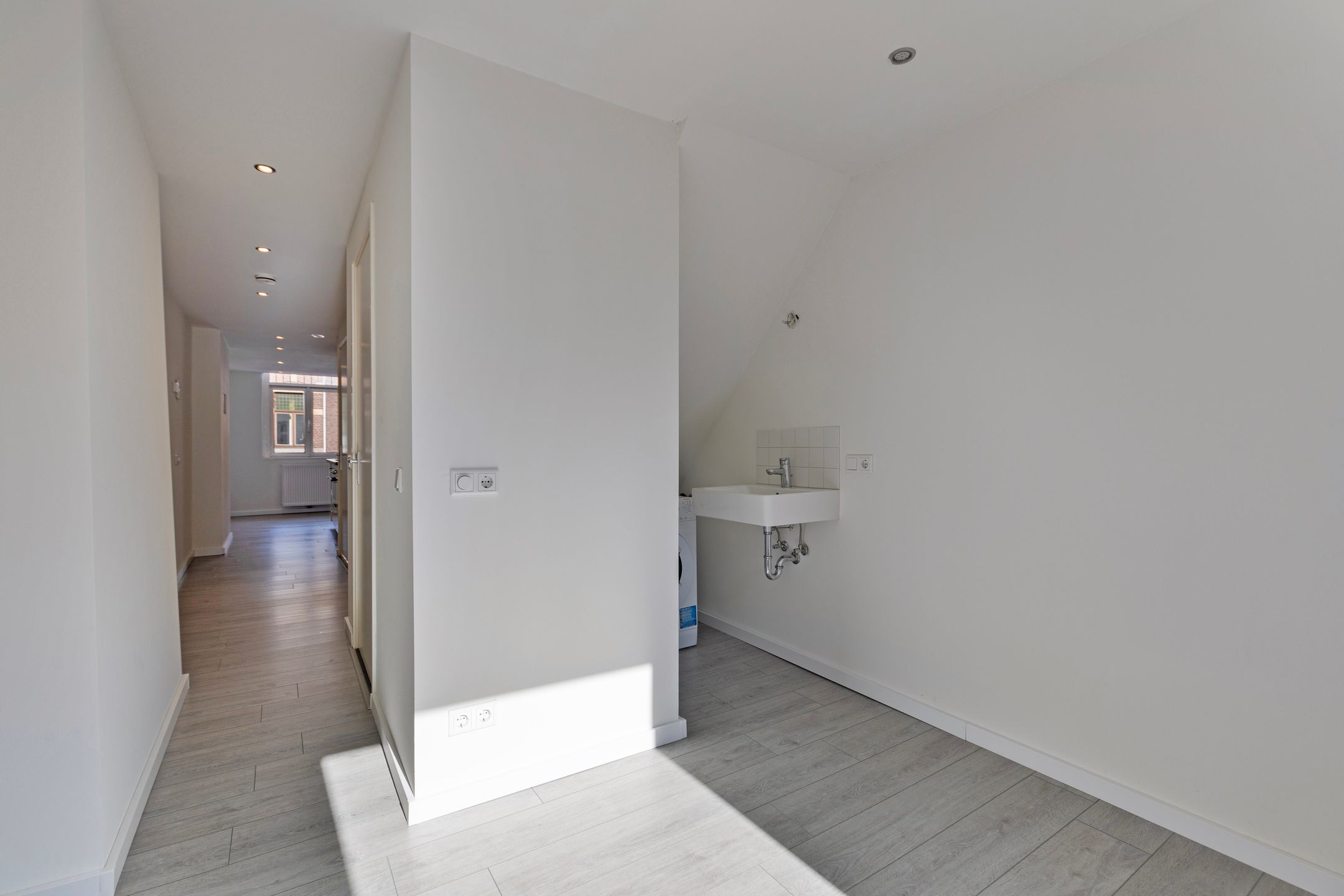 Foto 9 van Tongersestraat 47-B