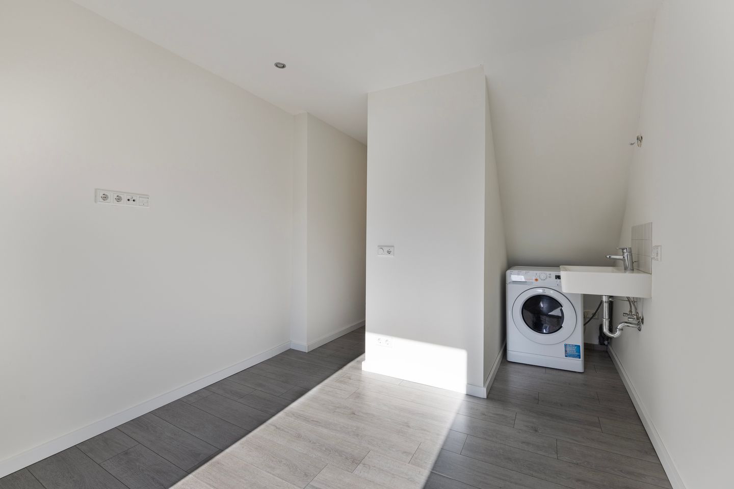 Foto 10 van Tongersestraat 47-B