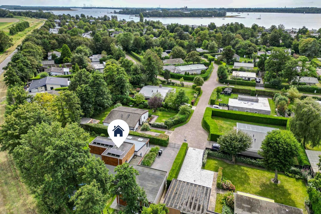 Photo 2 of Elzenlaan 3