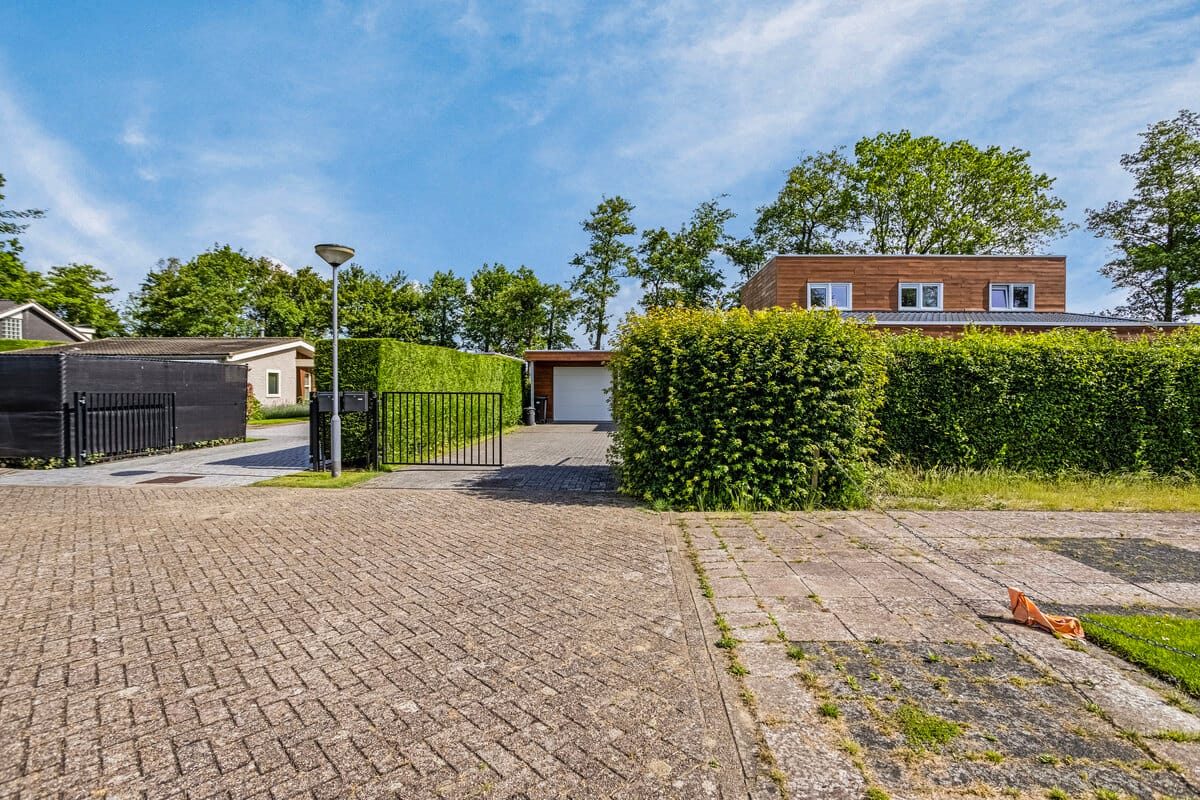 Photo 33 of Elzenlaan 3