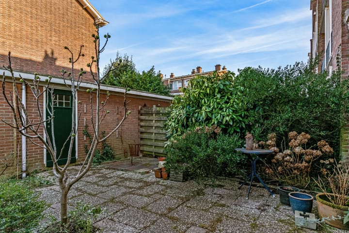 Foto 11 van Aart van der Leeuwkade 126