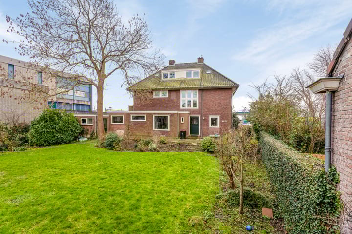 Foto 3 van Esdoornlaan 11