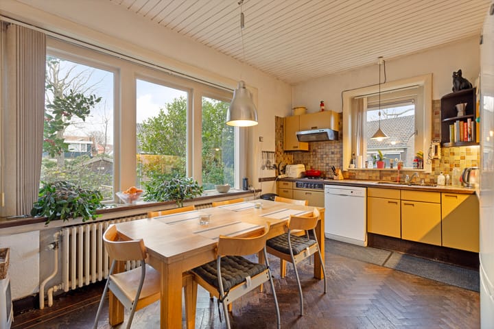 Foto 22 van Esdoornlaan 11