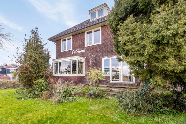 Foto 57 van Esdoornlaan 11