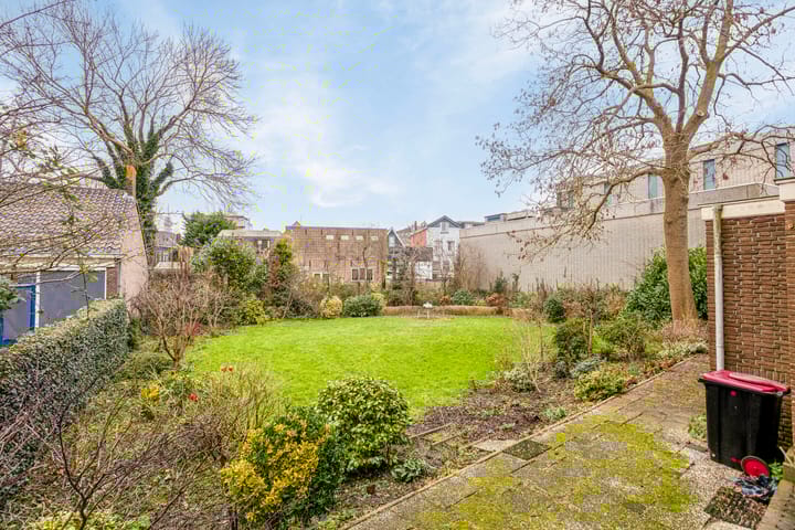 Foto 59 van Esdoornlaan 11