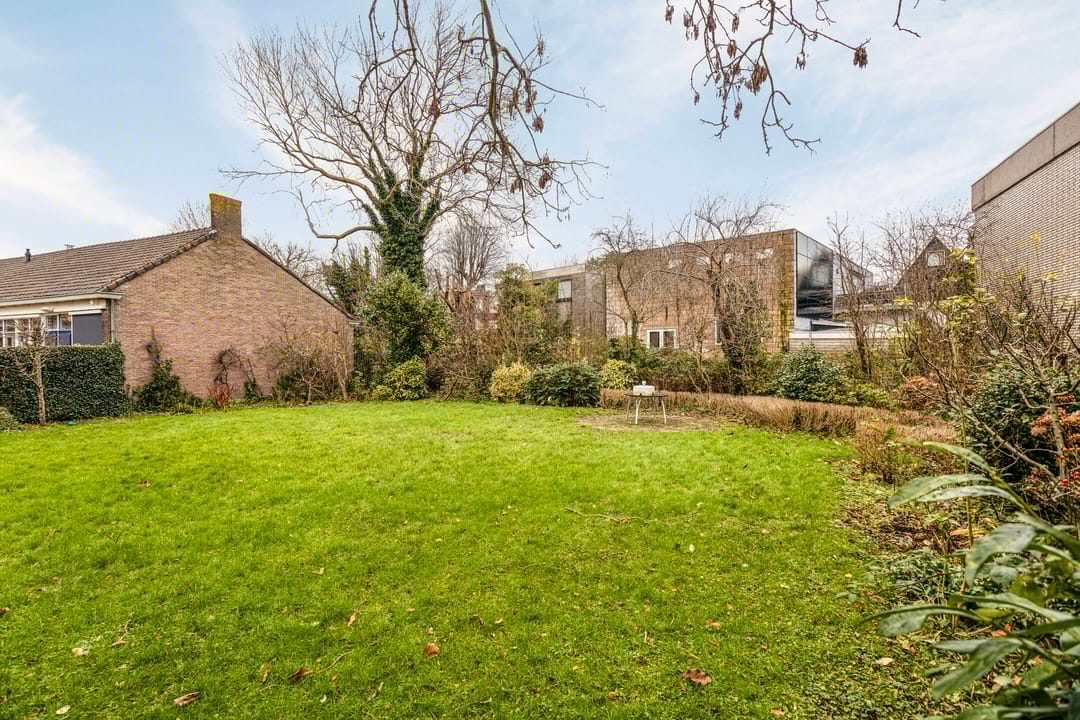 Foto 61 van Esdoornlaan 11