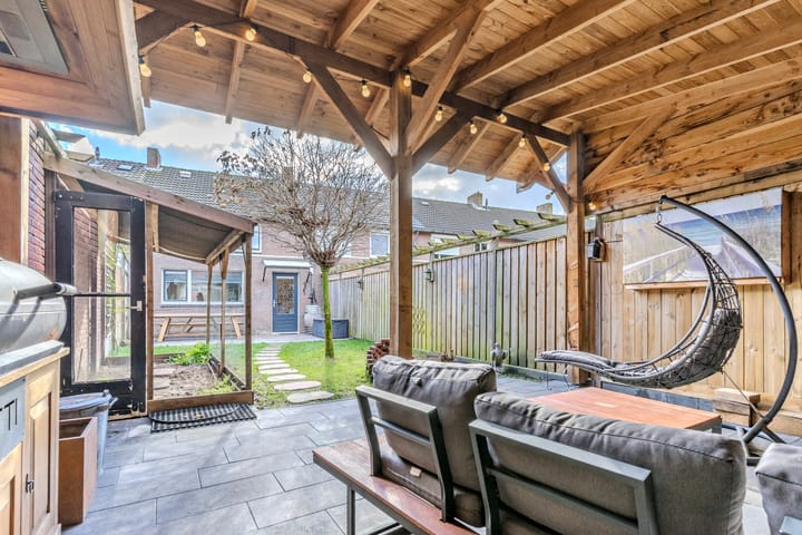 Foto 23 van Sint Jozefplein 13