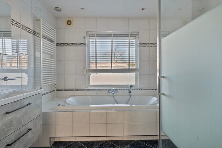 Foto 21 van Almstraat 4