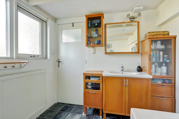 Foto 9 van Middenweg 15