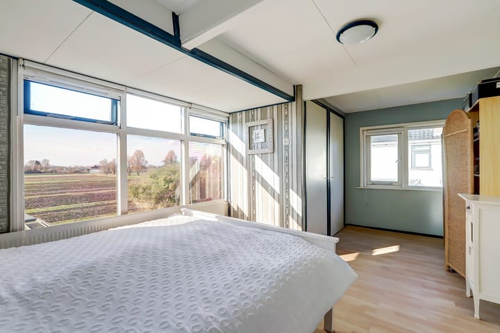 Foto 14 van Middenweg 15