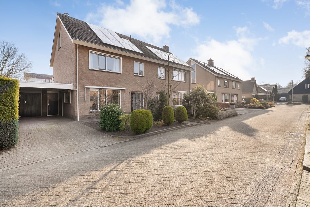 Photo 41 of Wijnruit 8