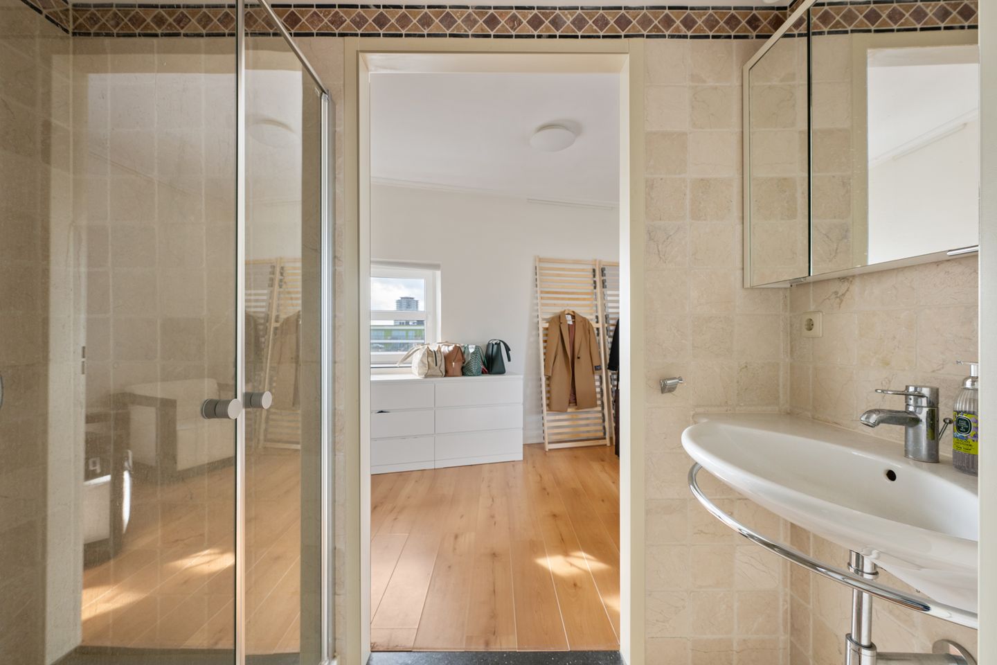 Foto 19 van Wijnbrugstraat 365