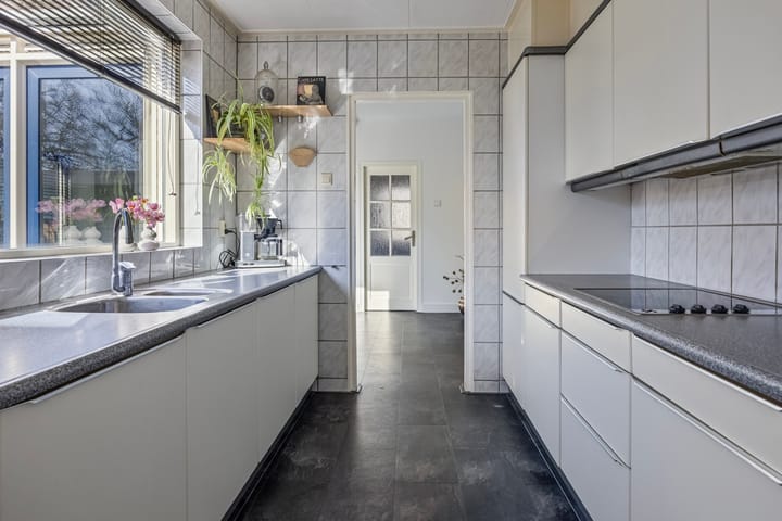 Photo 24 of Otto van Taverenstraat 53