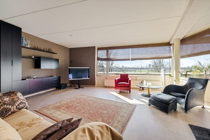 Foto 15 van Kajút 49