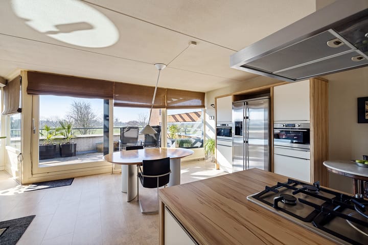 Foto 24 van Kajút 49