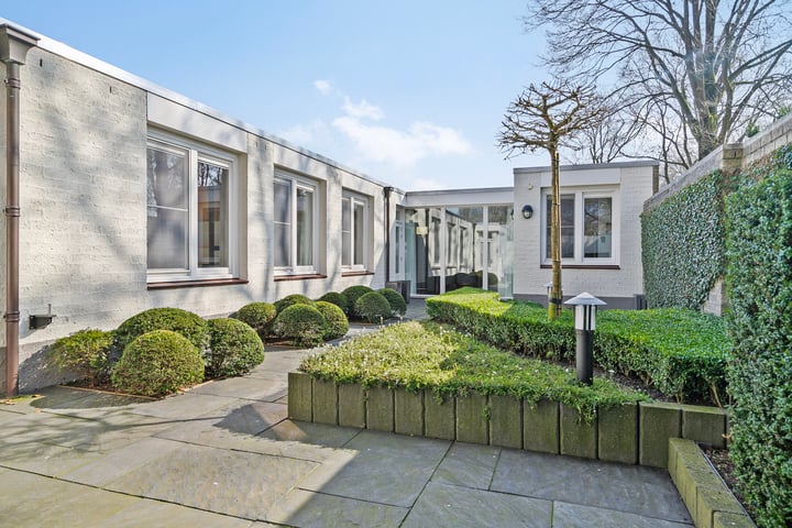 Foto 1 van Suurhoffstraat 11