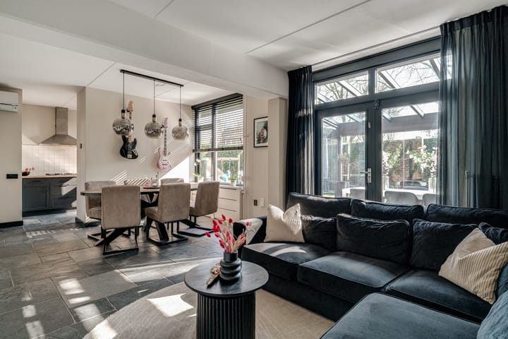 Foto 18 van de Plataan 82