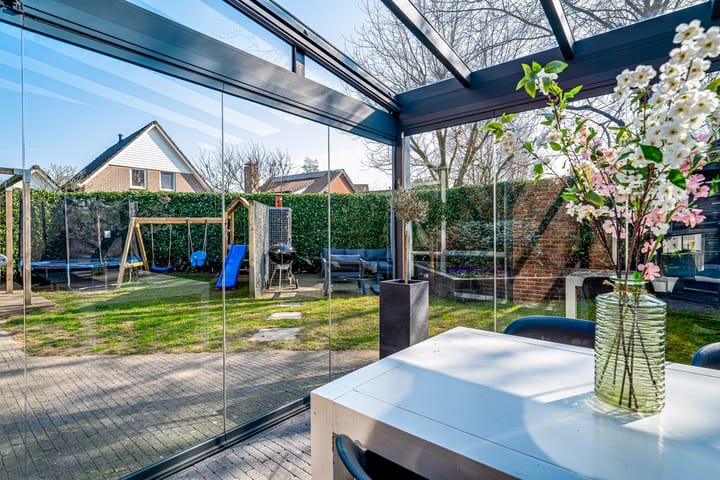 Foto 25 van de Plataan 82