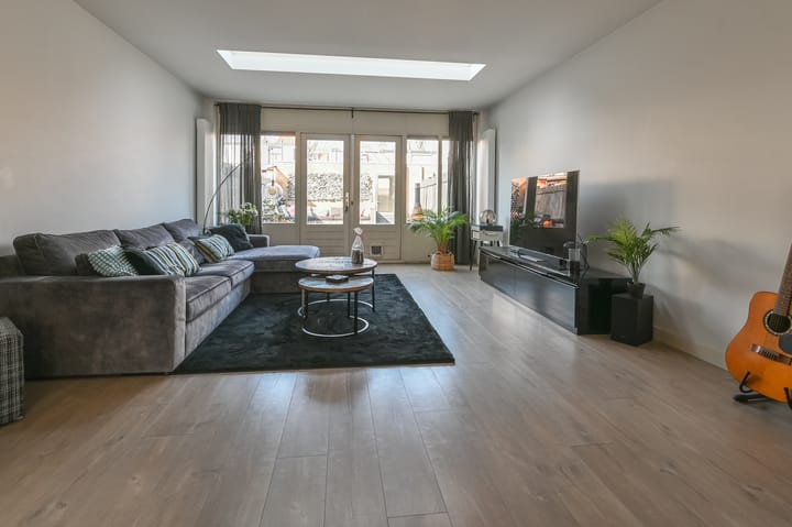 Foto 5 van De Ruyterstraat 158