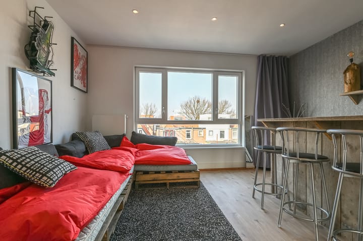 Foto 25 van De Ruyterstraat 158